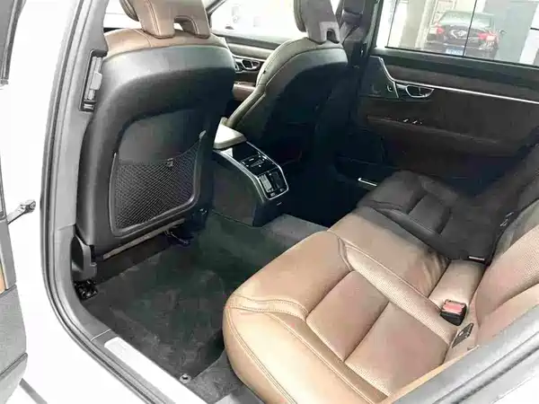 Volvo S90 2021