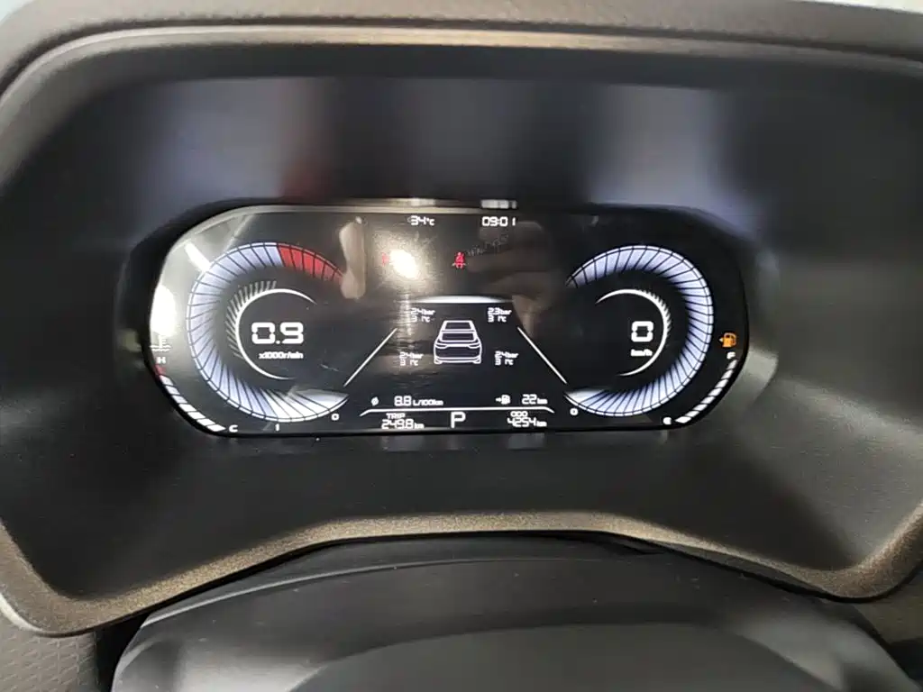 Geely Emgrand 2025 — фото 12