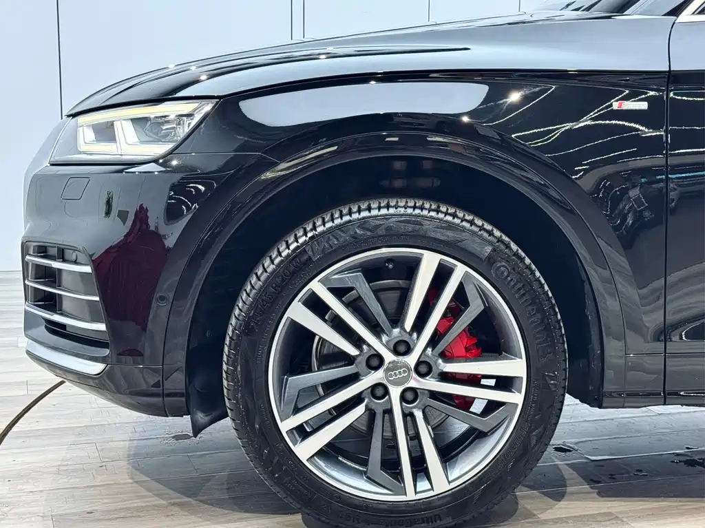 Audi Q5L 2021 — фото 27