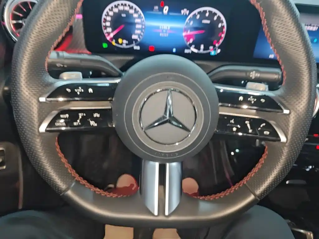 Mercedes-Benz A-Class 2023 — фото 11