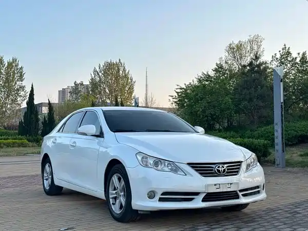 Toyota Reiz 2012
