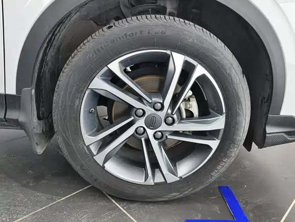 Geely Binyue 2022