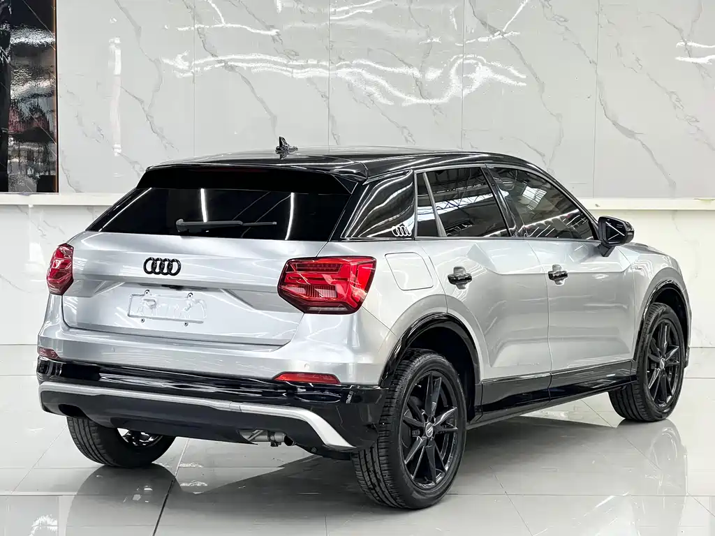Audi Q2L 2021 — фото 15