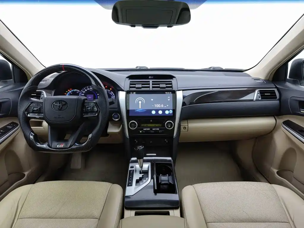 Toyota Camry 2015 — фото 5