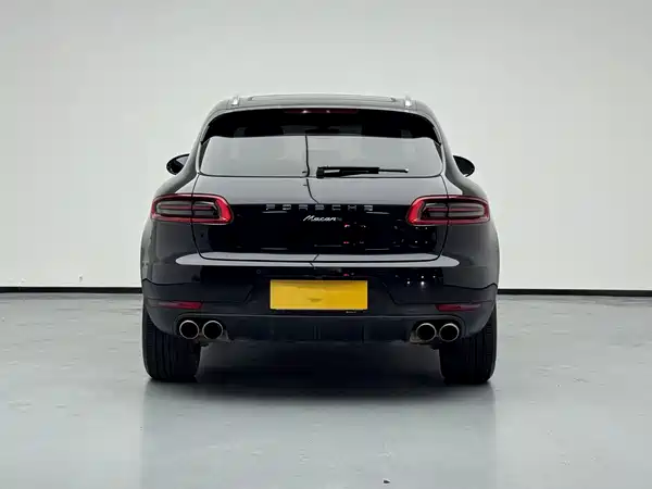 Porsche Macan 2015