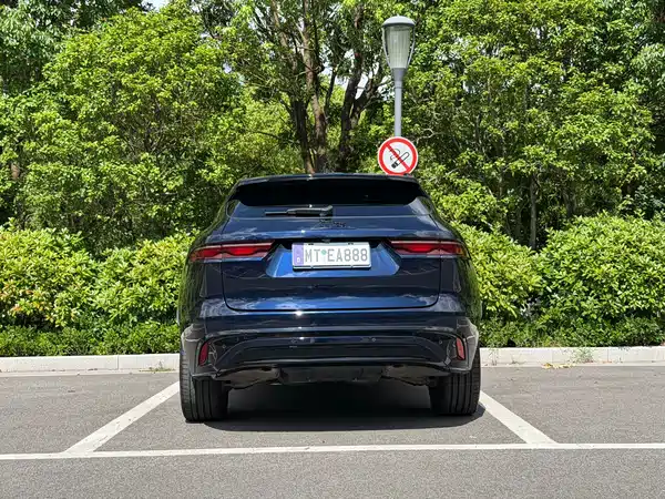 Jaguar F-PACE 2024