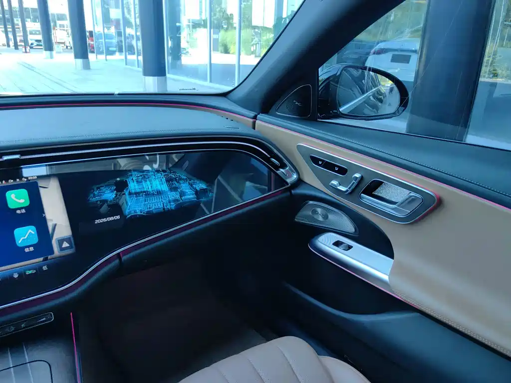 Mercedes-Benz E-Class 2025 — фото 15