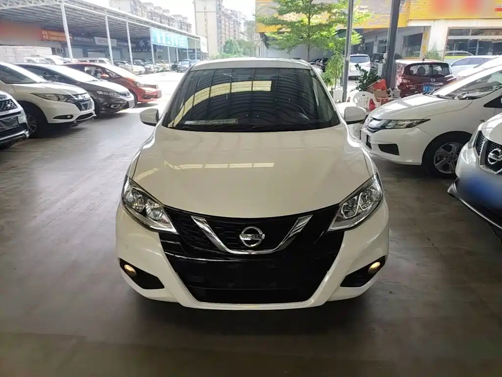 Nissan Tiida 2018 — фото 3