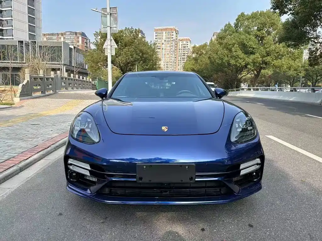 Porsche Panamera 2018 — фото 2