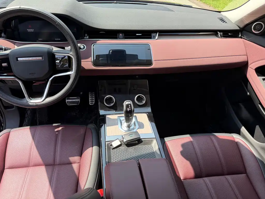 Land Rover Evoque 2023 — фото 10