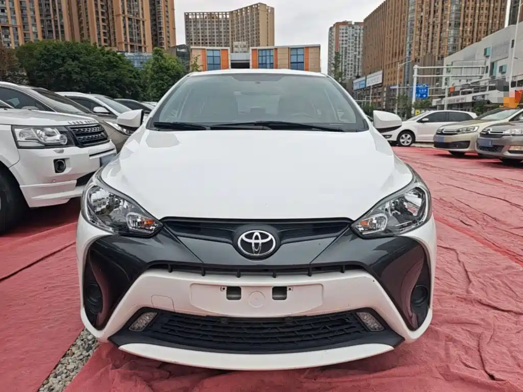 Toyota Yaris L 2018 — фото 3