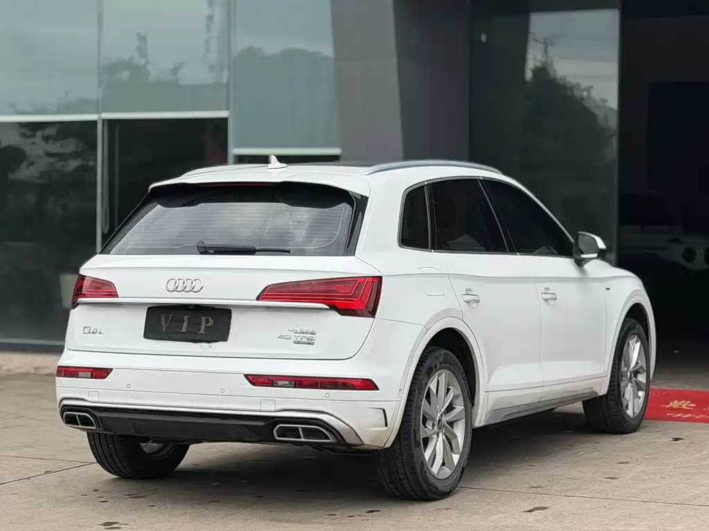 Audi Q5L 2022 — фото 6