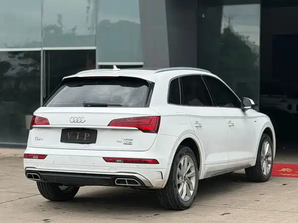 Audi Q5L 2022