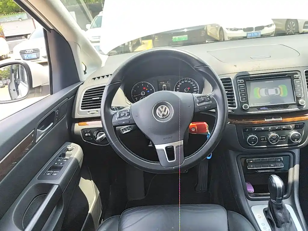 Volkswagen Sharan 2015 — фото 11