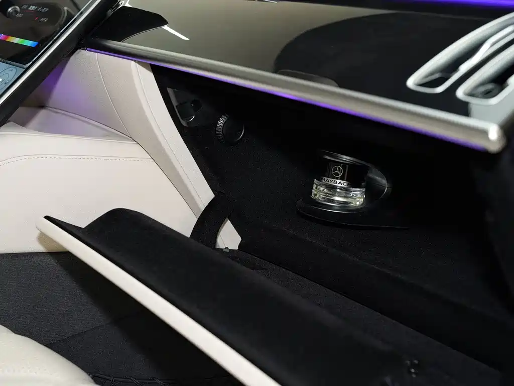 Mercedes-Benz Maybach S-Class 2024 — фото 12