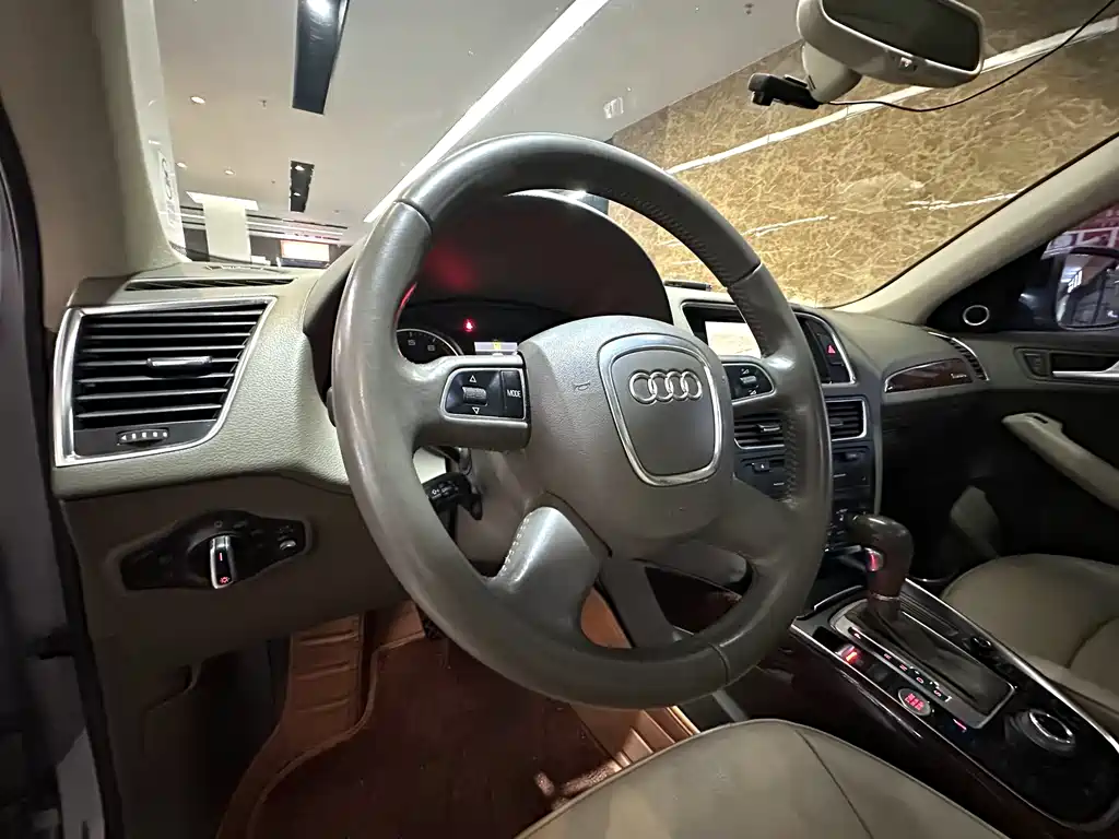 Audi Q5 2011 — фото 24