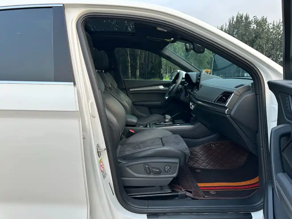 Audi Q5L Sportback 2022 — фото 14