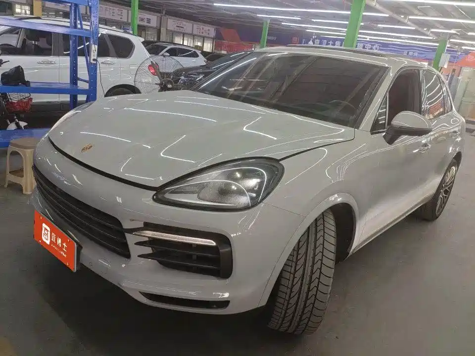 Porsche Cayenne 2023