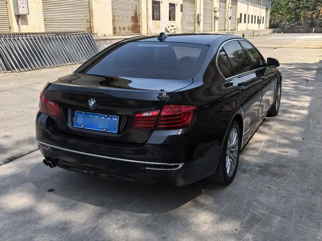 BMW 5 Series 2015 — фото 5