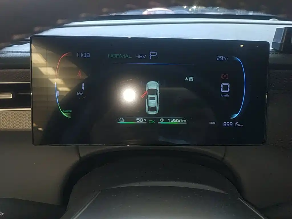 BYD Qin PLUS 2025 — фото 12