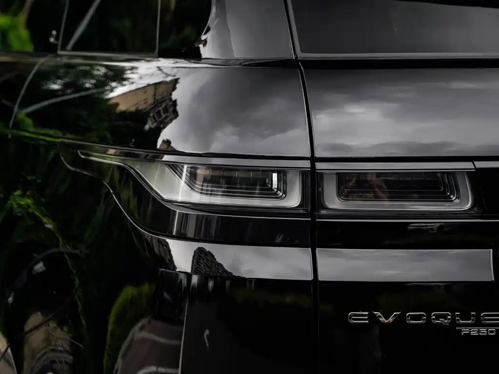 Land Rover Range Rover Evoque 2024 — фото 24