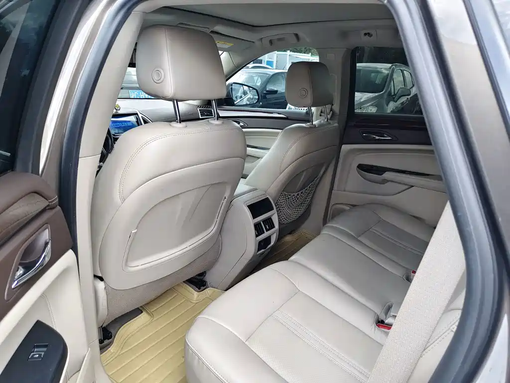 Cadillac SRX 2015 — фото 5