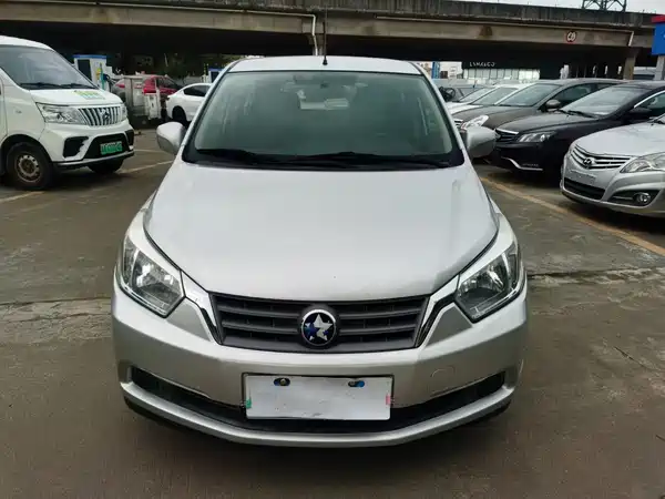 Venucia R50 2014