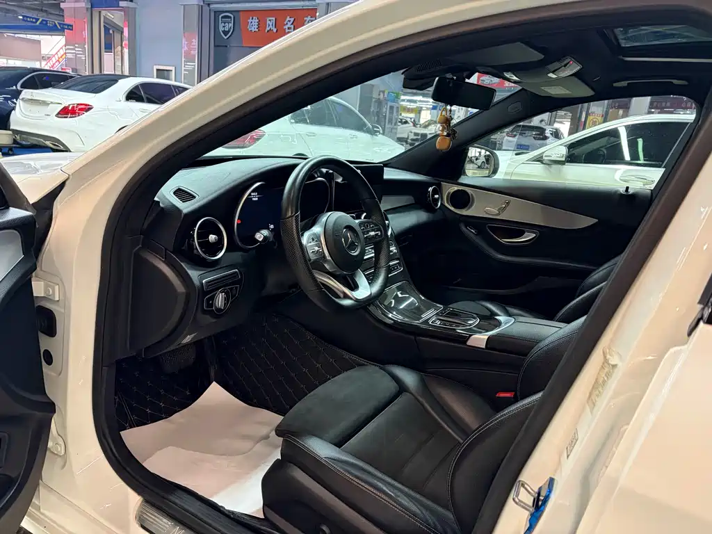 Mercedes-Benz C-Class 2019 — фото 4