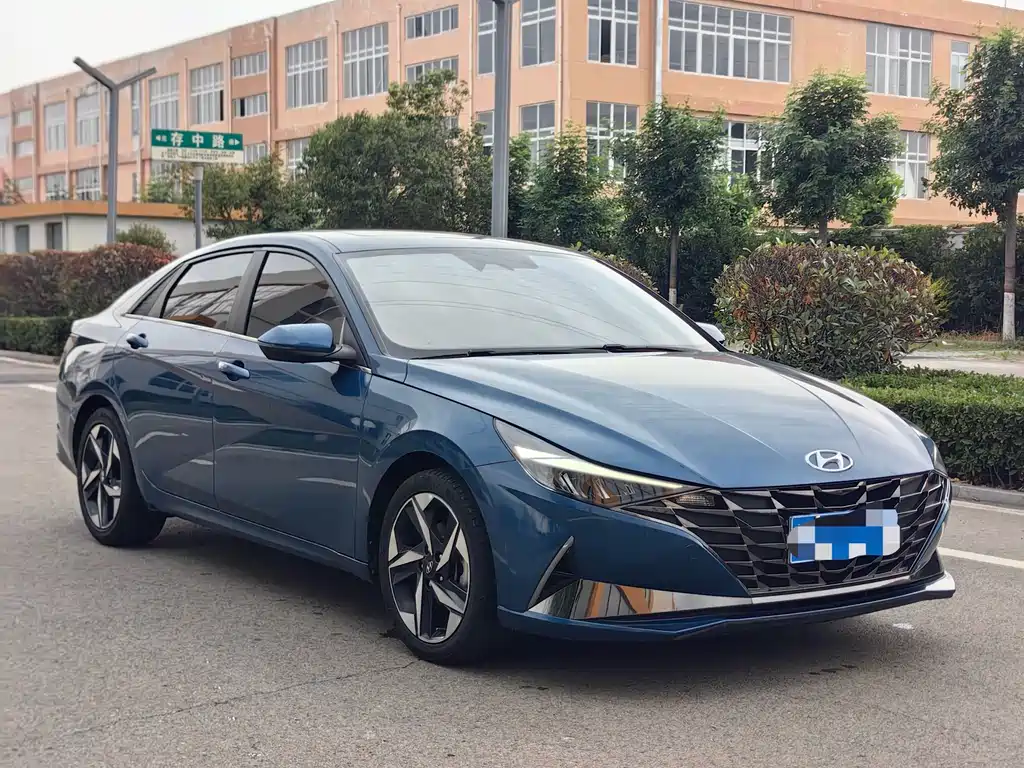 Hyundai Elantra 2022 — фото 3