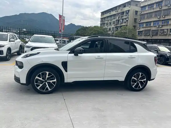 Lynk & Co 01 2021