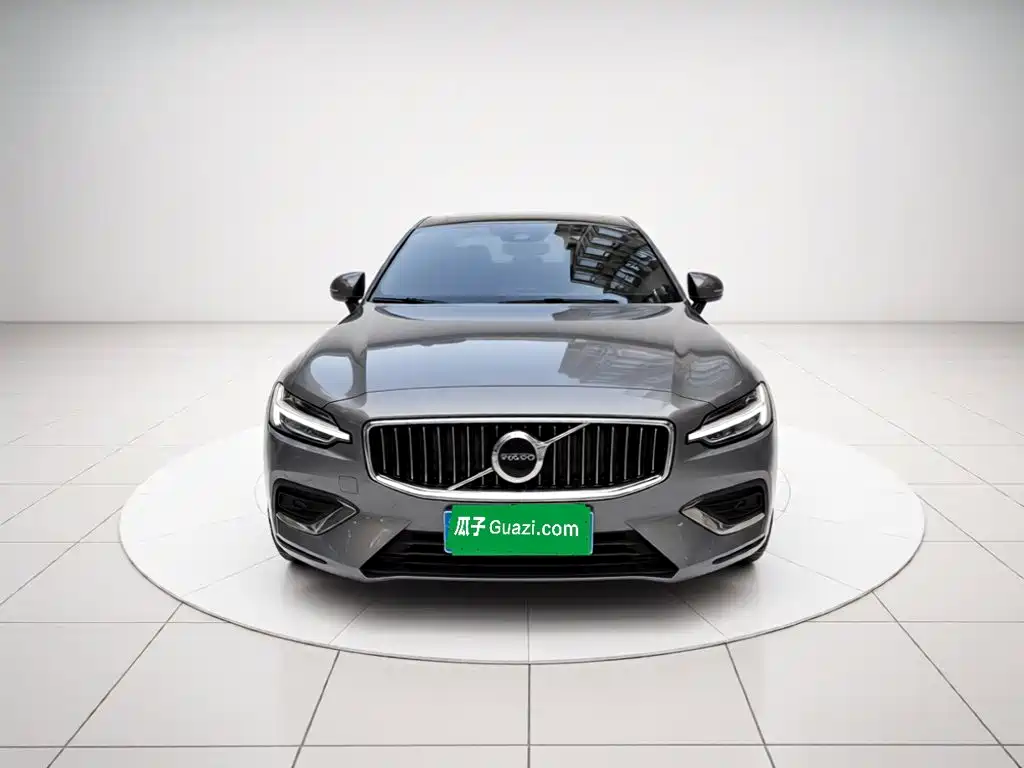 Volvo S60 2021 — фото 24