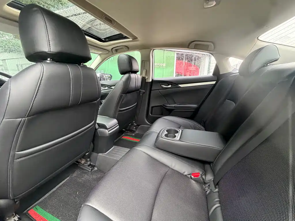 Honda Civic 2019 — фото 13