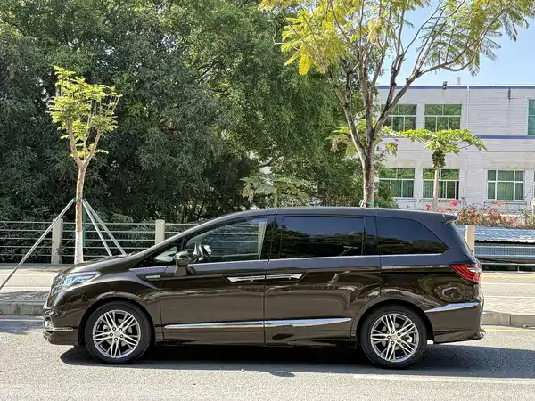 Honda Elysion 2021
