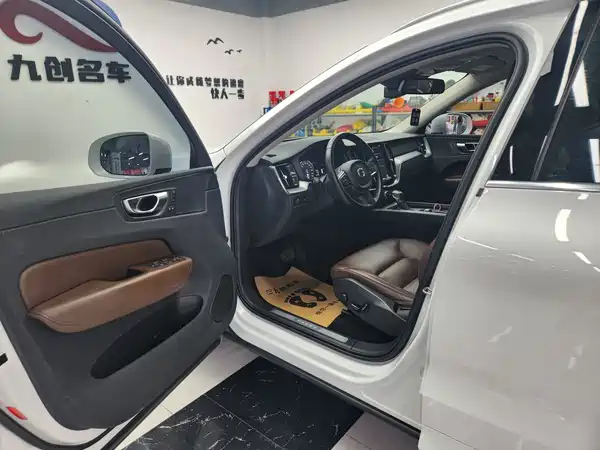 Volvo XC60 2019