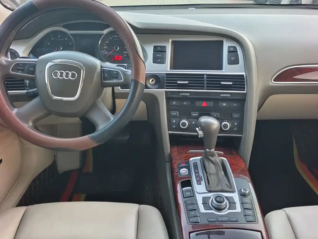 Audi A6L 2011