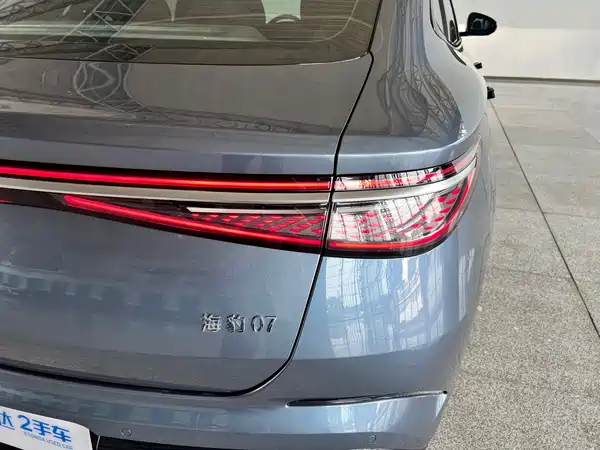 BYD Seal 07 DM-i 2025