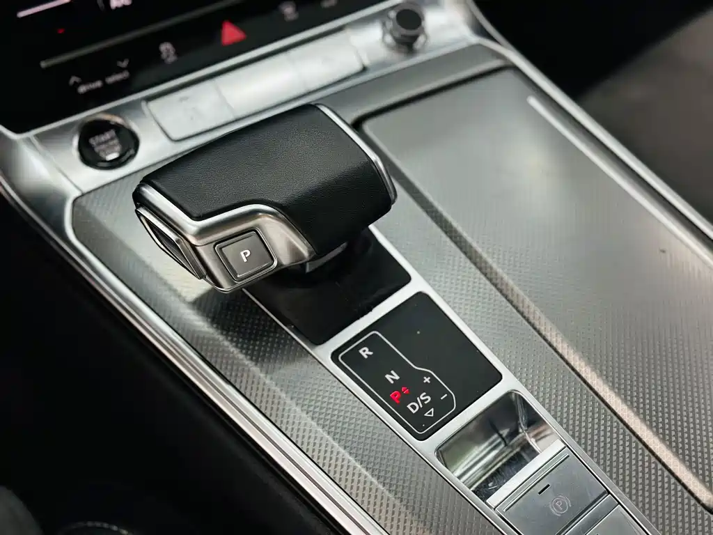 Audi A6L 2023 — фото 14