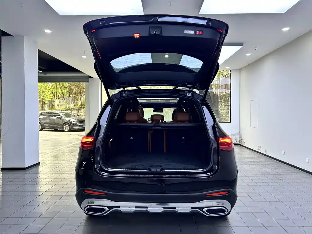 Mercedes-Benz GLC 2023 — фото 6