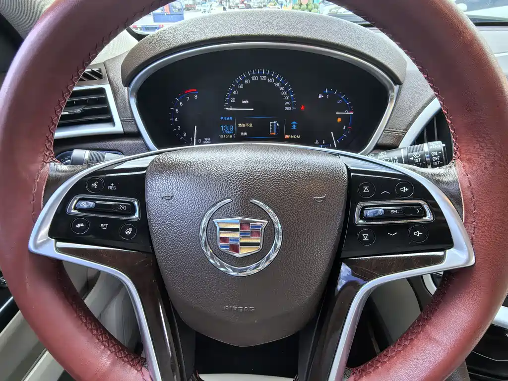 Cadillac SRX 2016 — фото 11