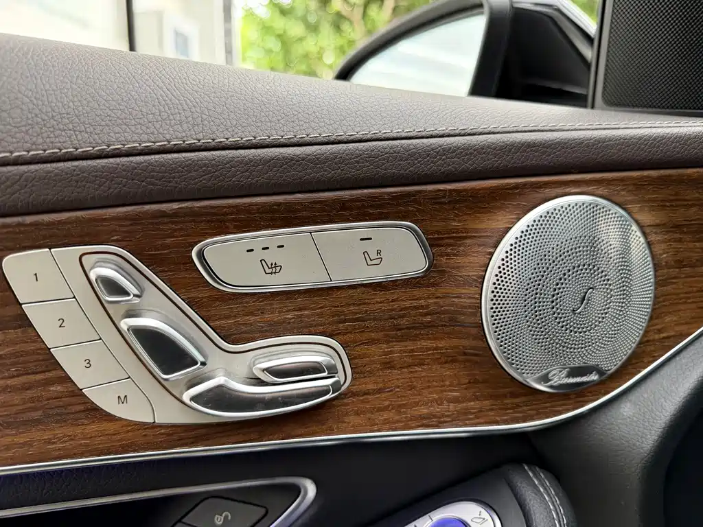 Mercedes-Benz GLC 2021 — фото 15