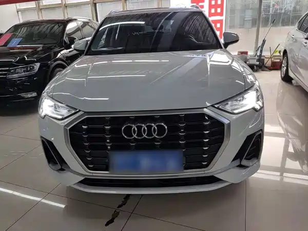 Audi Q3 2021