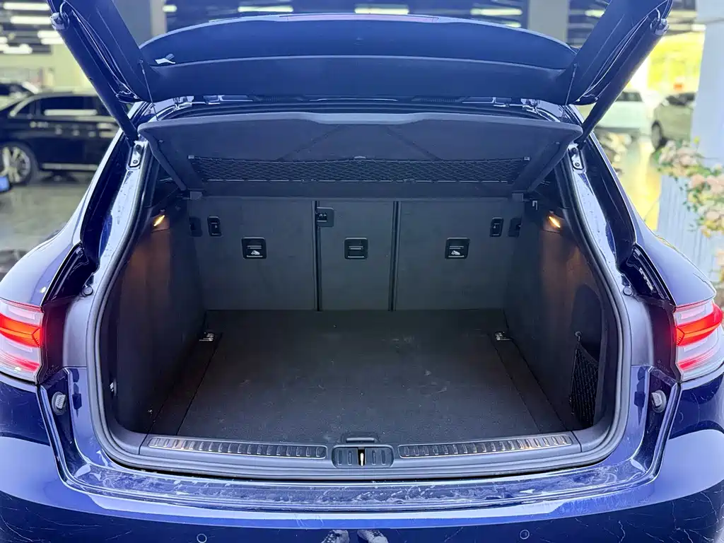 Porsche Macan 2019 — фото 24