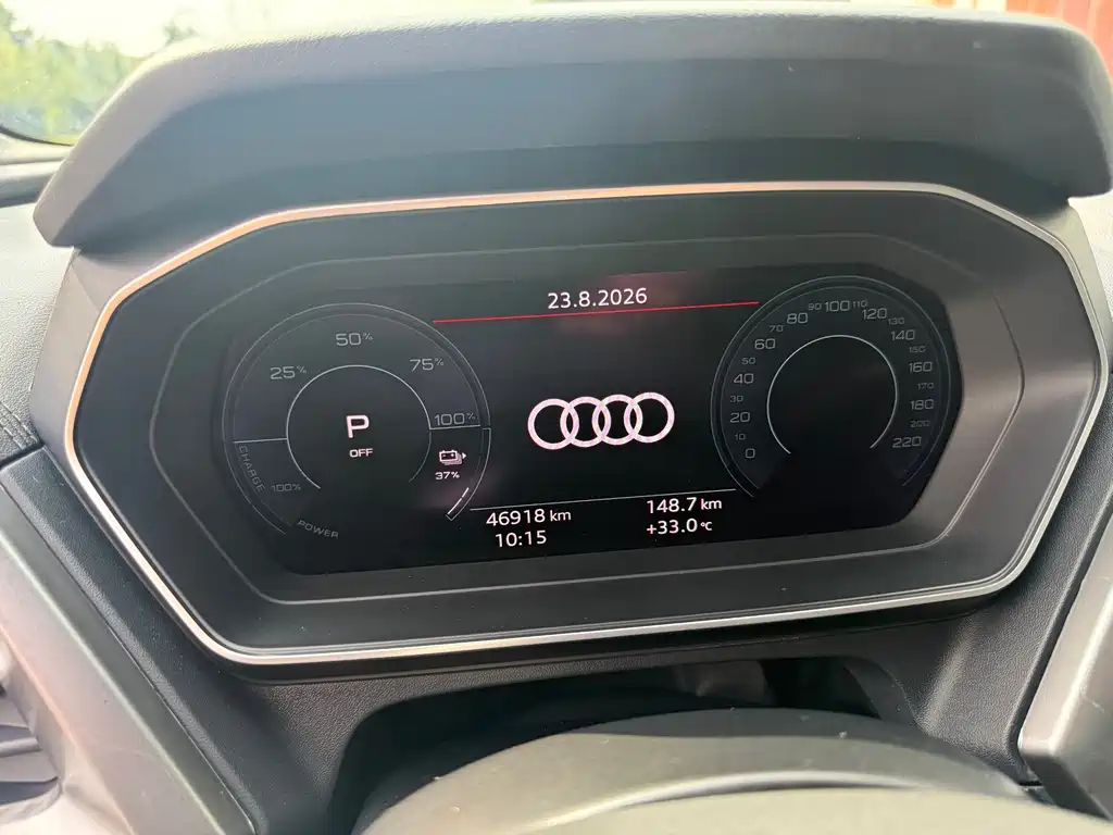 Audi Q4 E-Tron 2023 — фото 7