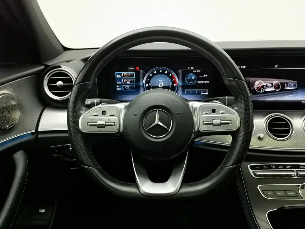 Mercedes-Benz E-Class 2019 — фото 11