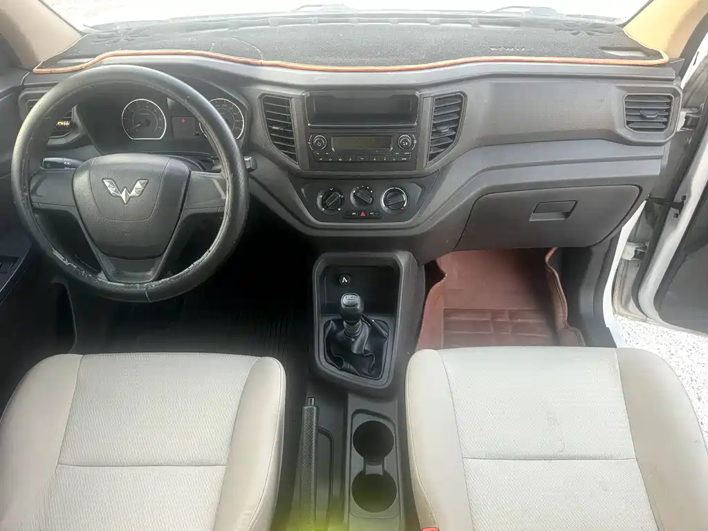 Wuling Hongguang V 2020 — фото 14