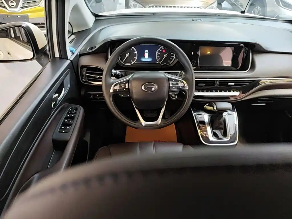 GAC Motor Trumpchi M6 2020 — фото 17