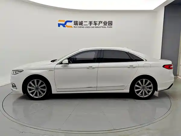 Ford Taurus 2019