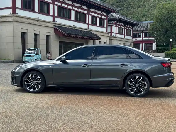 Audi A4L 2023