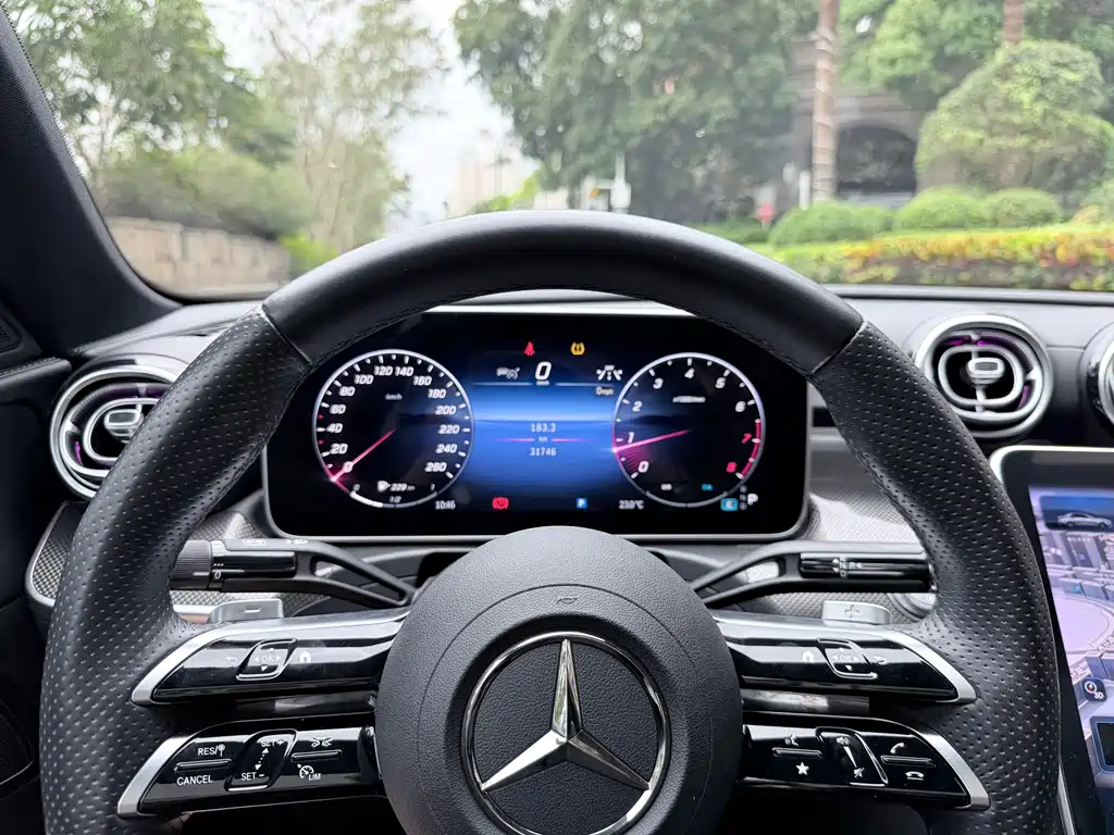 Mercedes-Benz C-Class 2024 — фото 12