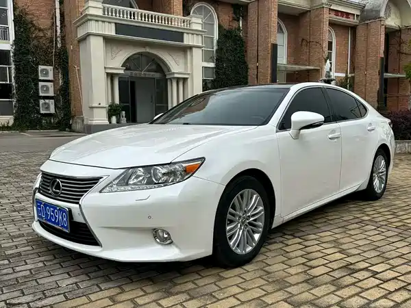 Lexus ES 2013